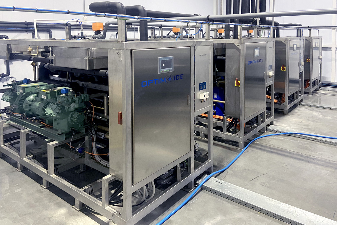 KAPP 提供的四台 OptimICE BP-140 陆上流态冰制造机。图片 Einar Adalsteinn Jonsson