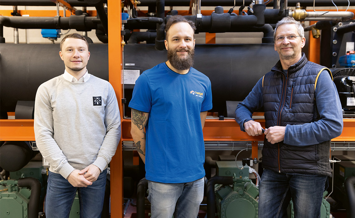 Florian Richter of Fischer Kälte-Klima and Christoph and Hans-Joachim Schwabe of Herget GmbH & Co.KG (left to right) are all satisfied with the new system and reduced operating costs. Picture: Fischer Kälte-Klima 2022